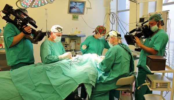 "Sekrety chirurgii" poprawiają urodę i życie
